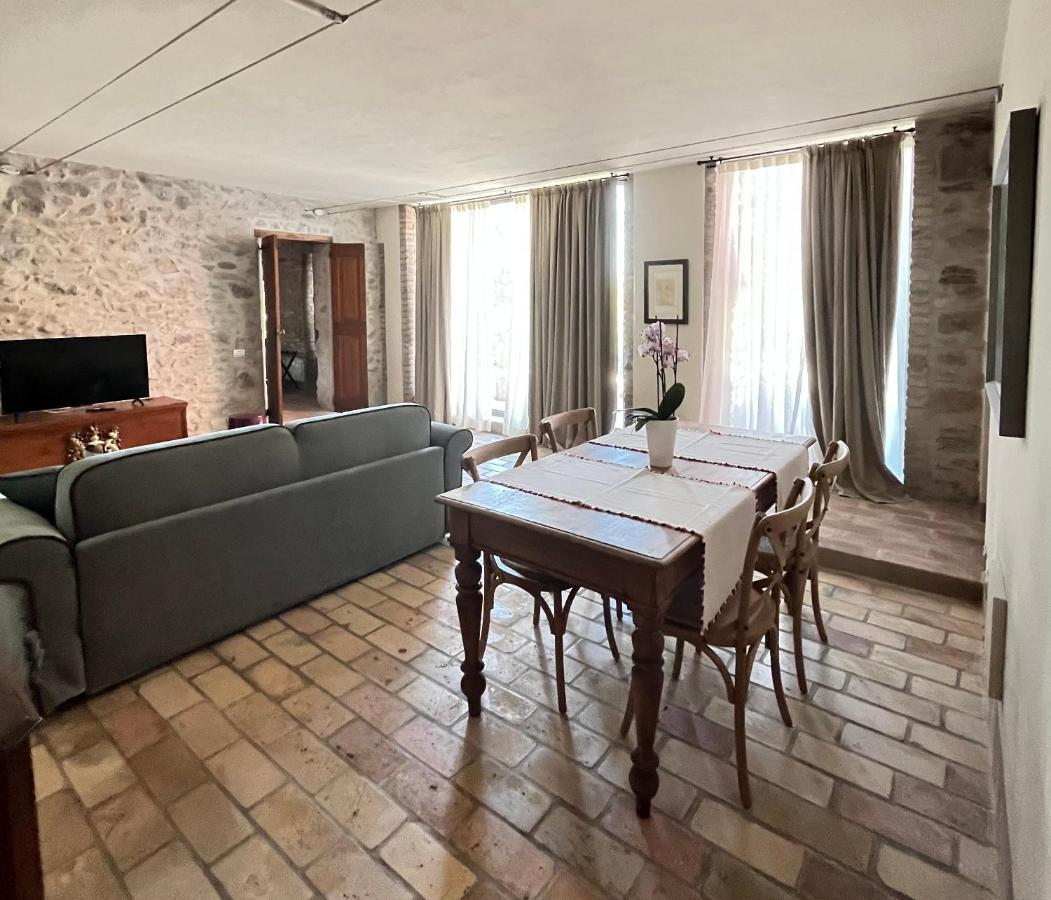 Castellaro  Le Mansarine Charme B&B المظهر الخارجي الصورة