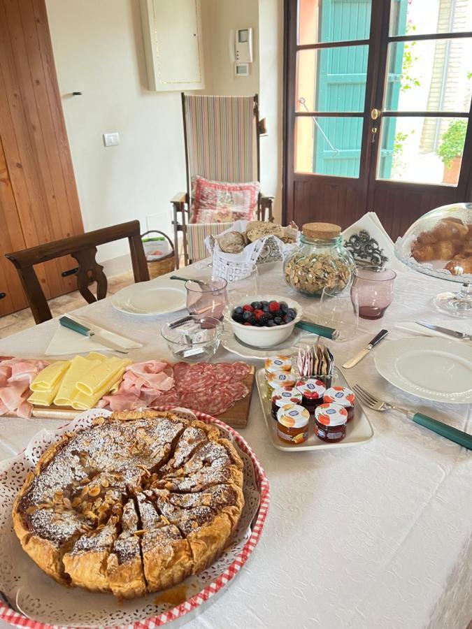 Castellaro  Le Mansarine Charme B&B المظهر الخارجي الصورة