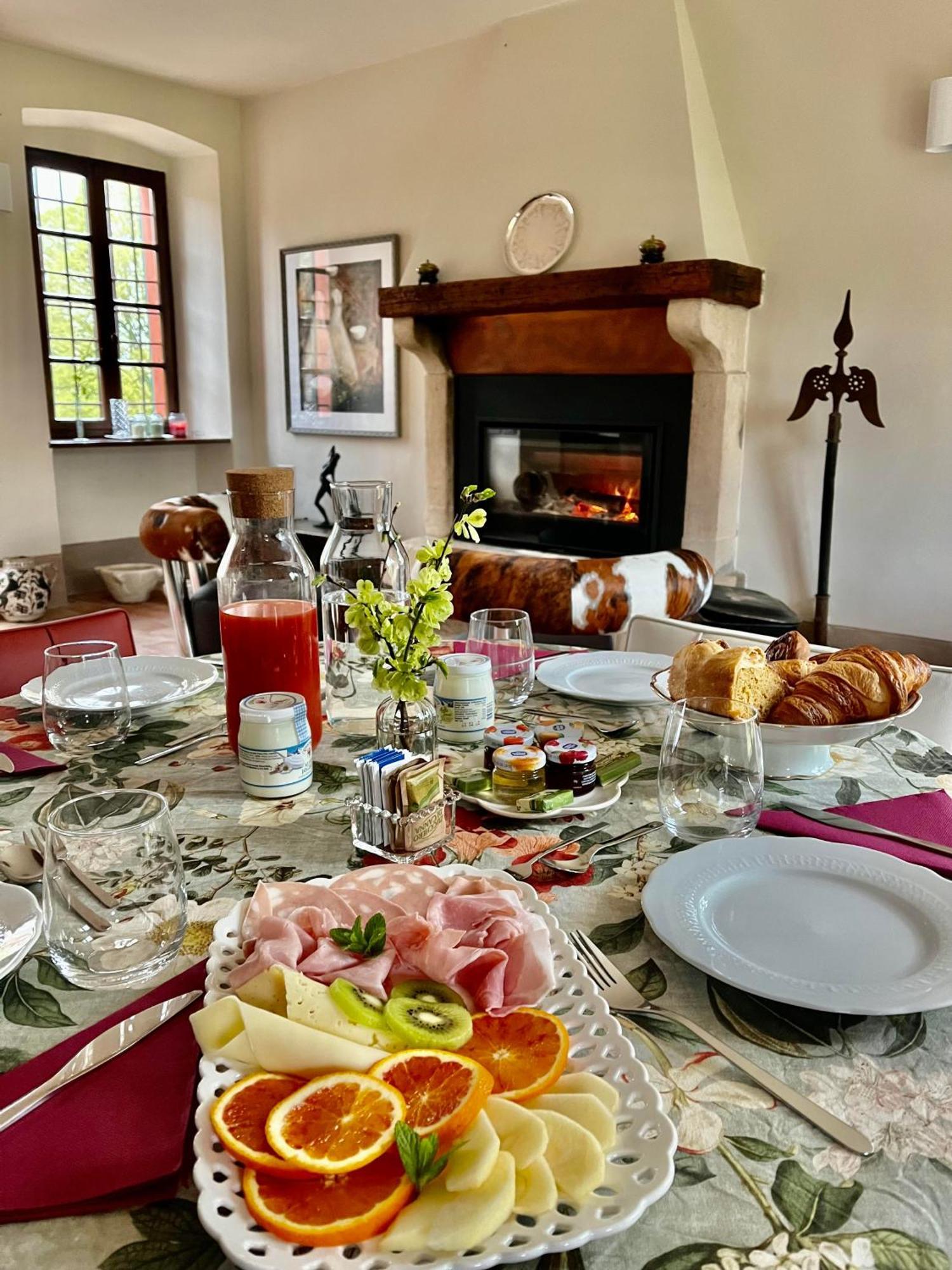 Castellaro  Le Mansarine Charme B&B المظهر الخارجي الصورة