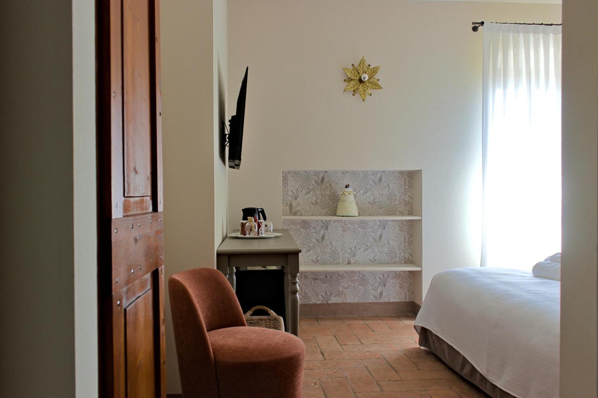 Castellaro  Le Mansarine Charme B&B المظهر الخارجي الصورة
